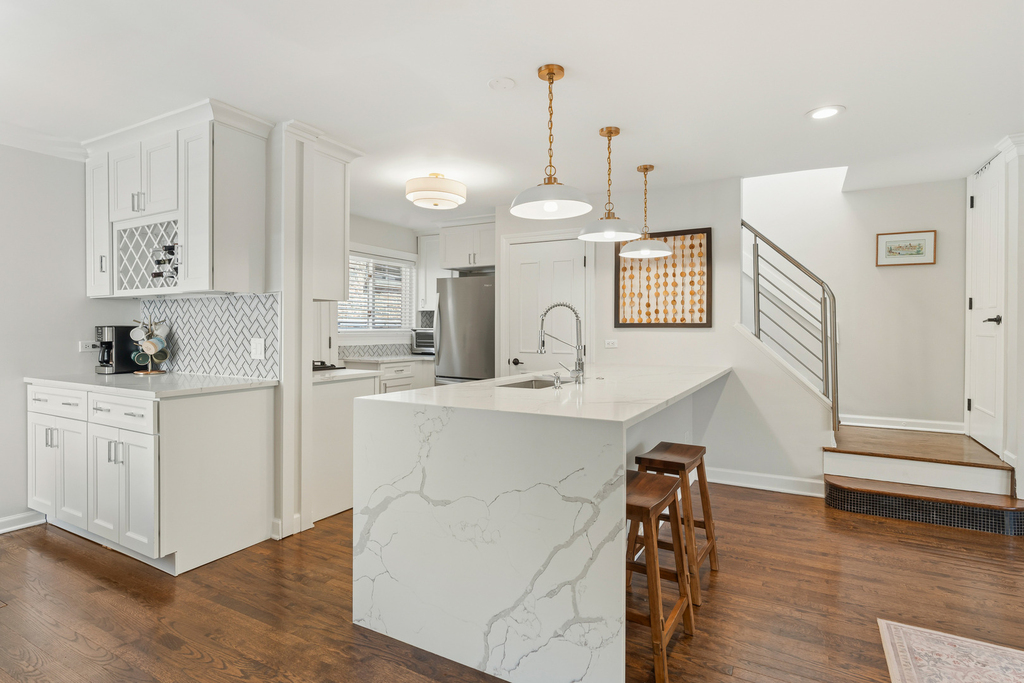 428 W Wellington Avenue - Photo 5