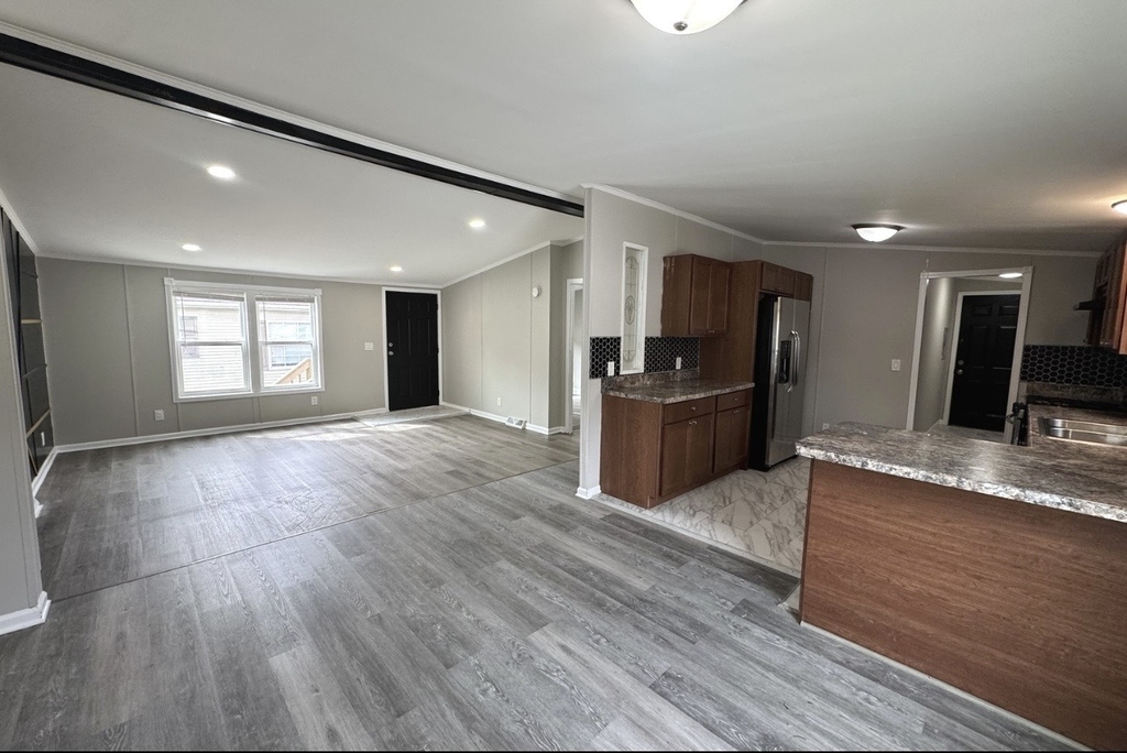 2215 Rush Street - Photo 4