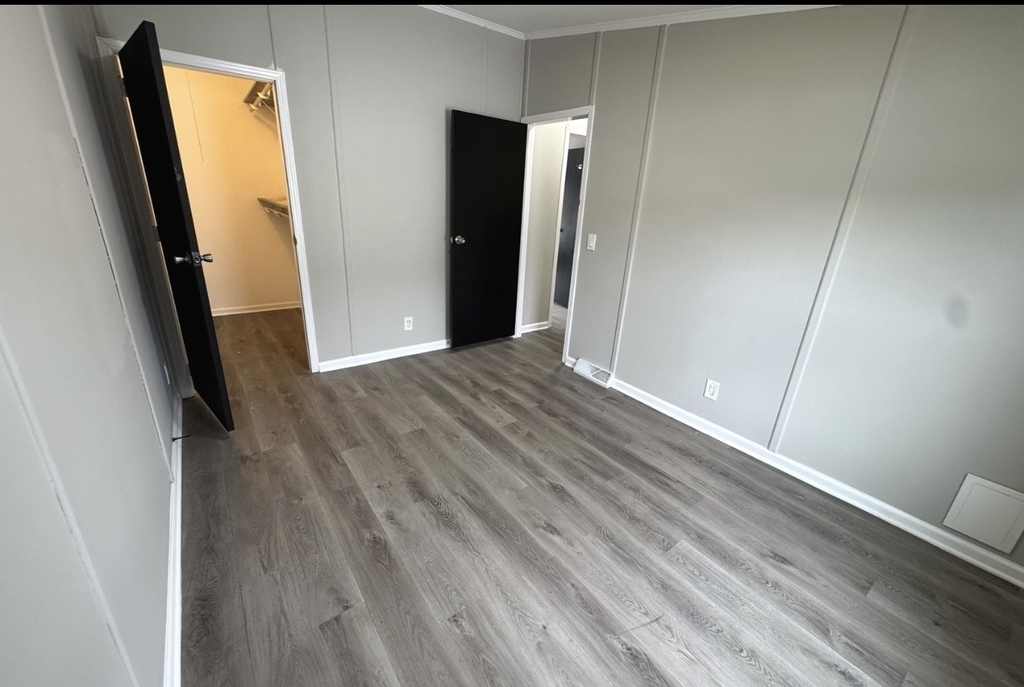 2215 Rush Street - Photo 7