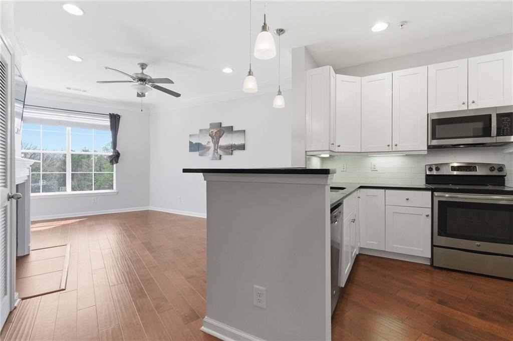 10 Perimeter Summit Boulevard Ne - Photo 1