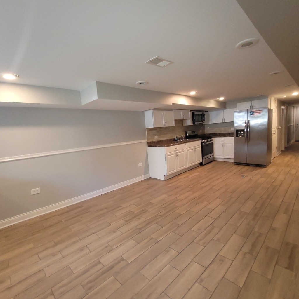 1916 S Harding Avenue - Photo 2