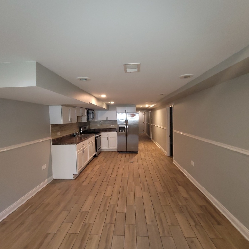 1916 S Harding Avenue - Photo 1