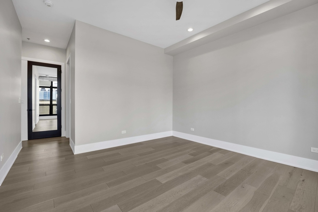 23 N Green Street - Photo 12