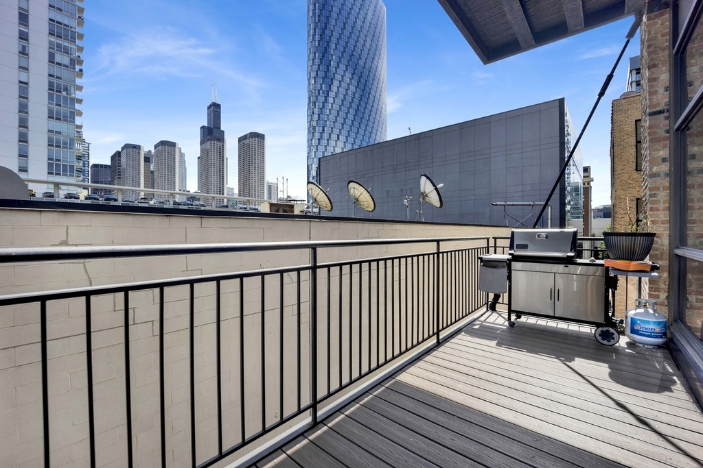 23 N Green Street - Photo 17