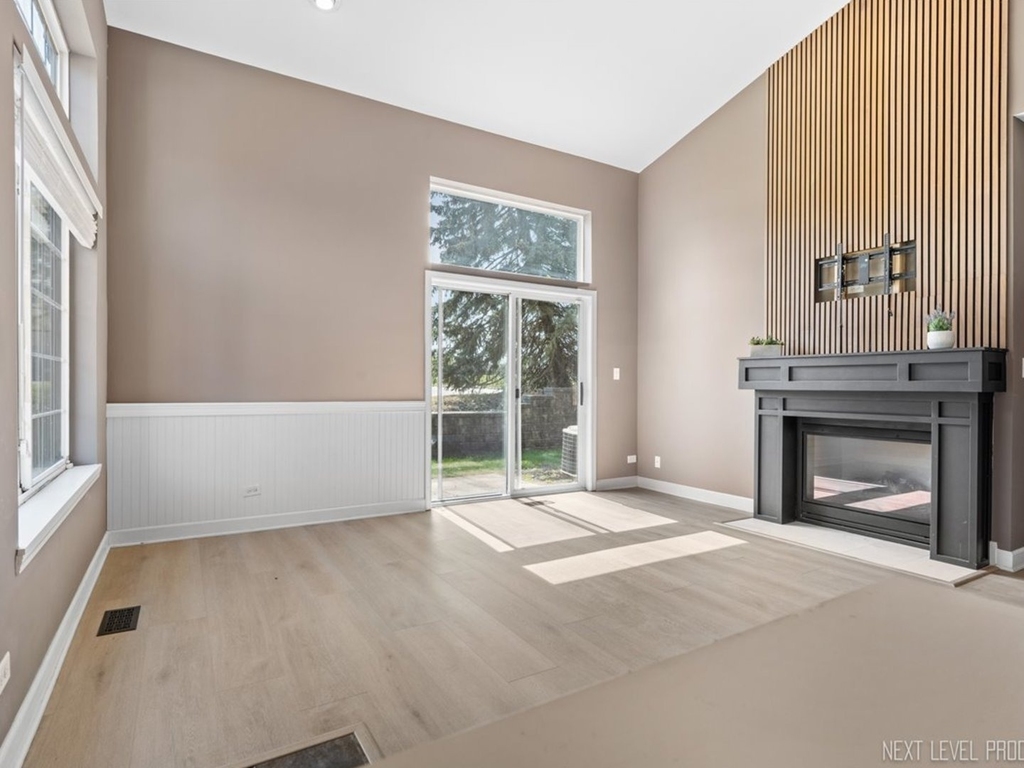819 Asbury Drive - Photo 2