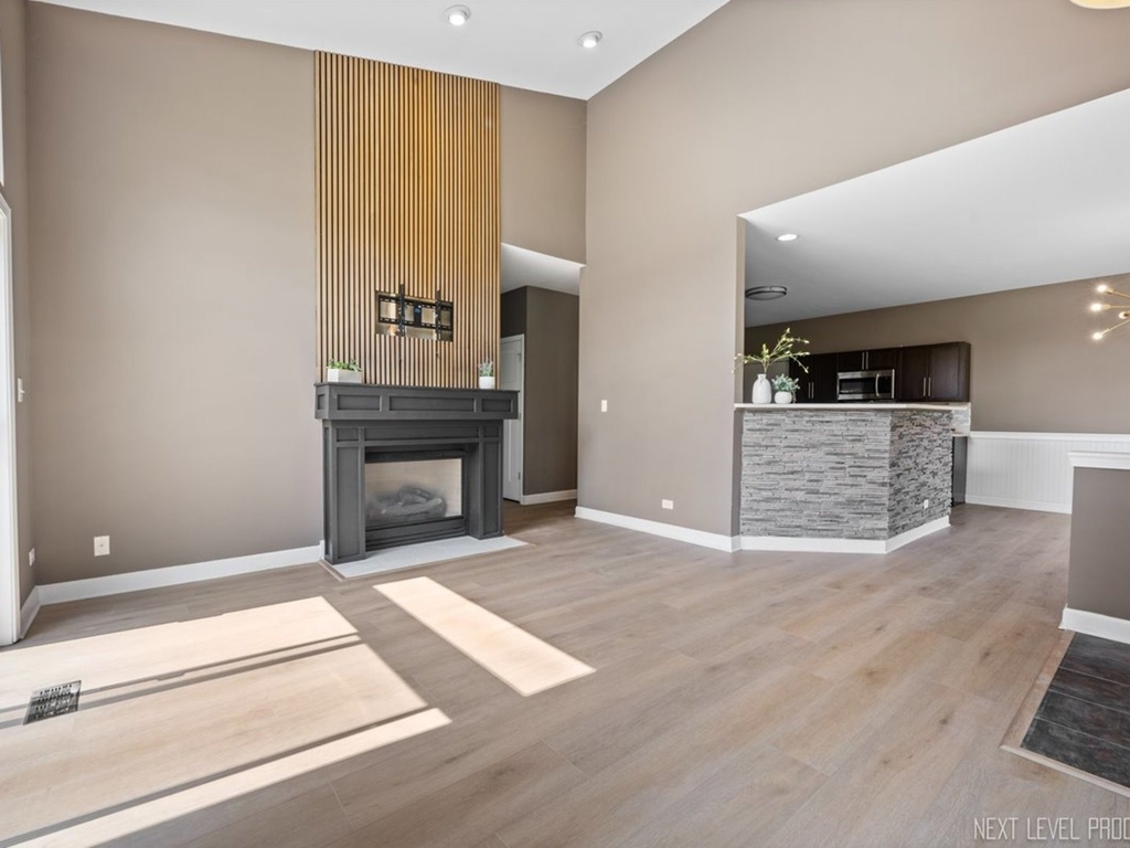 819 Asbury Drive - Photo 3