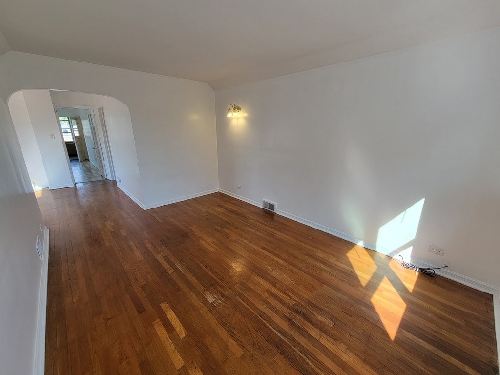 4048 N Marmora Avenue - Photo 5
