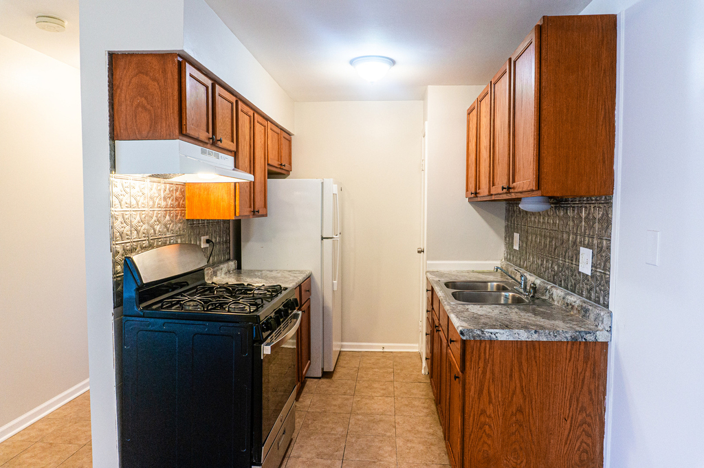 720 Hill Drive - Photo 11
