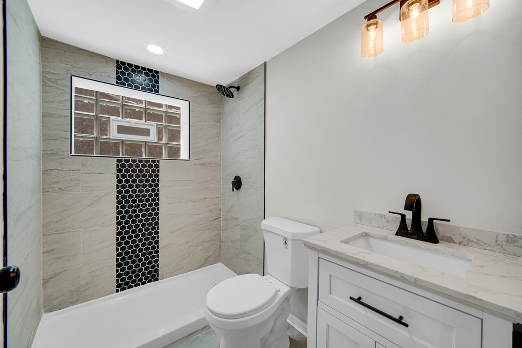 15041 Irving Avenue - Photo 4