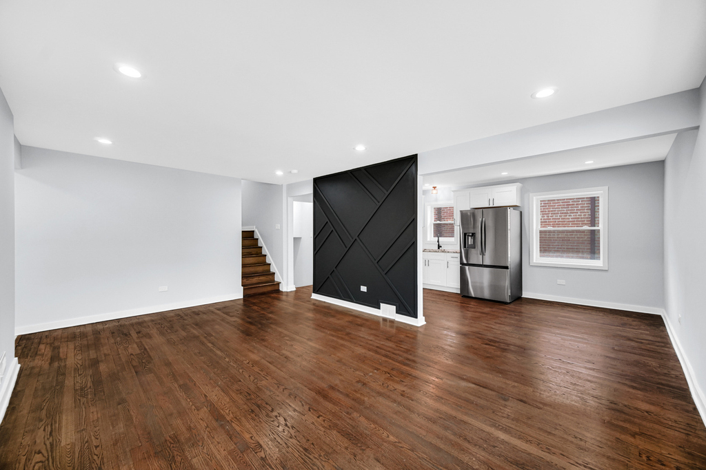 15041 Irving Avenue - Photo 1