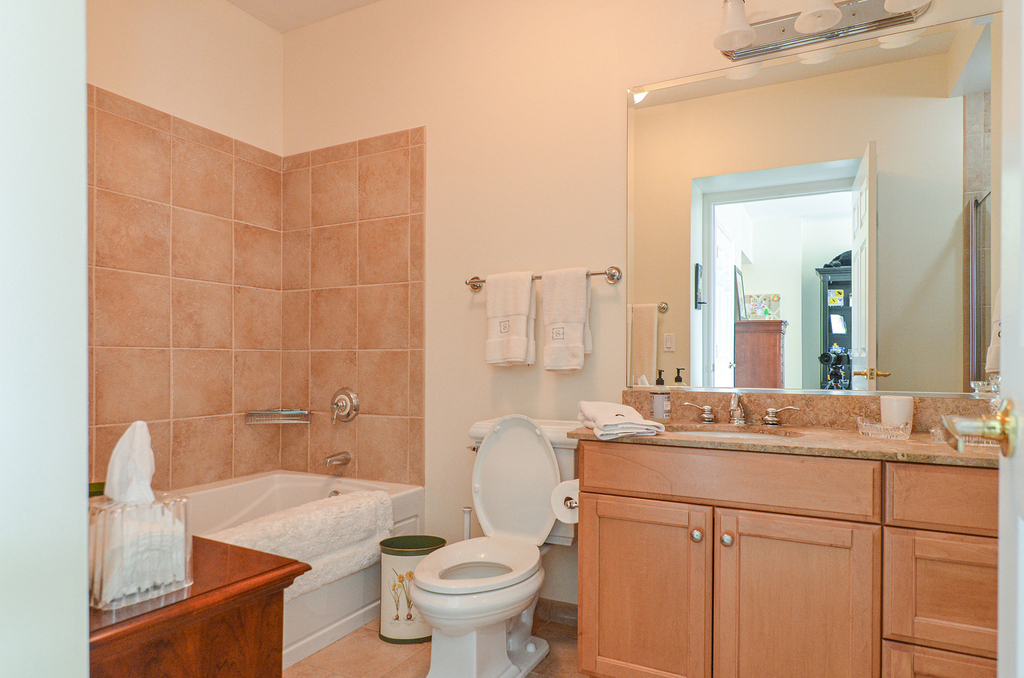 25 E Superior Street - Photo 18