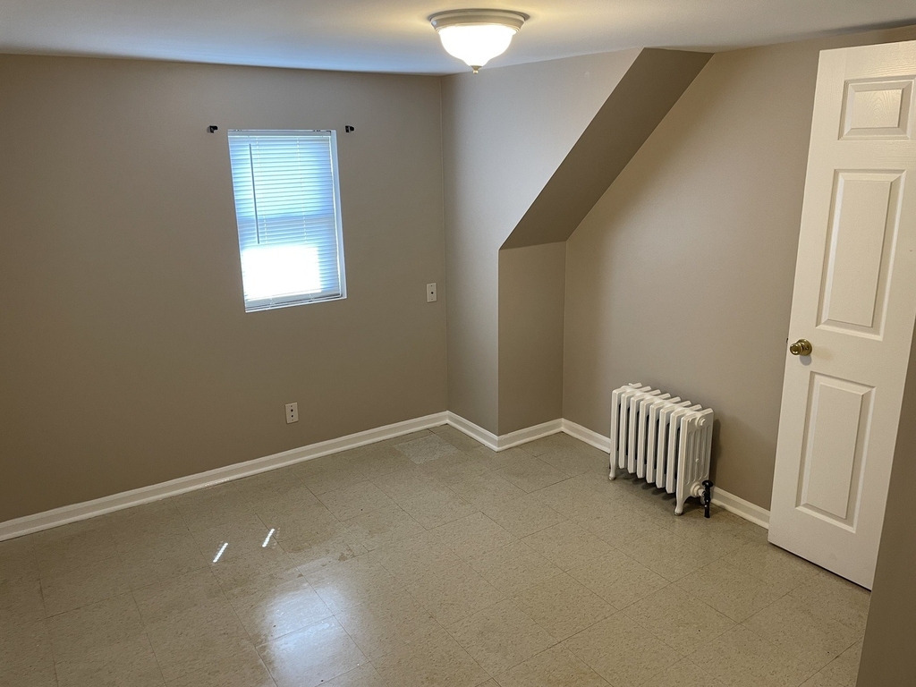 714 Broadway Avenue - Photo 8