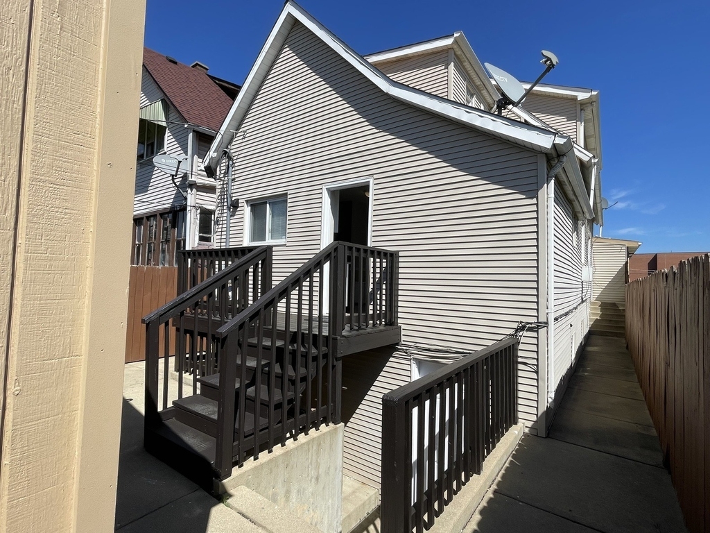 714 Broadway Avenue - Photo 12