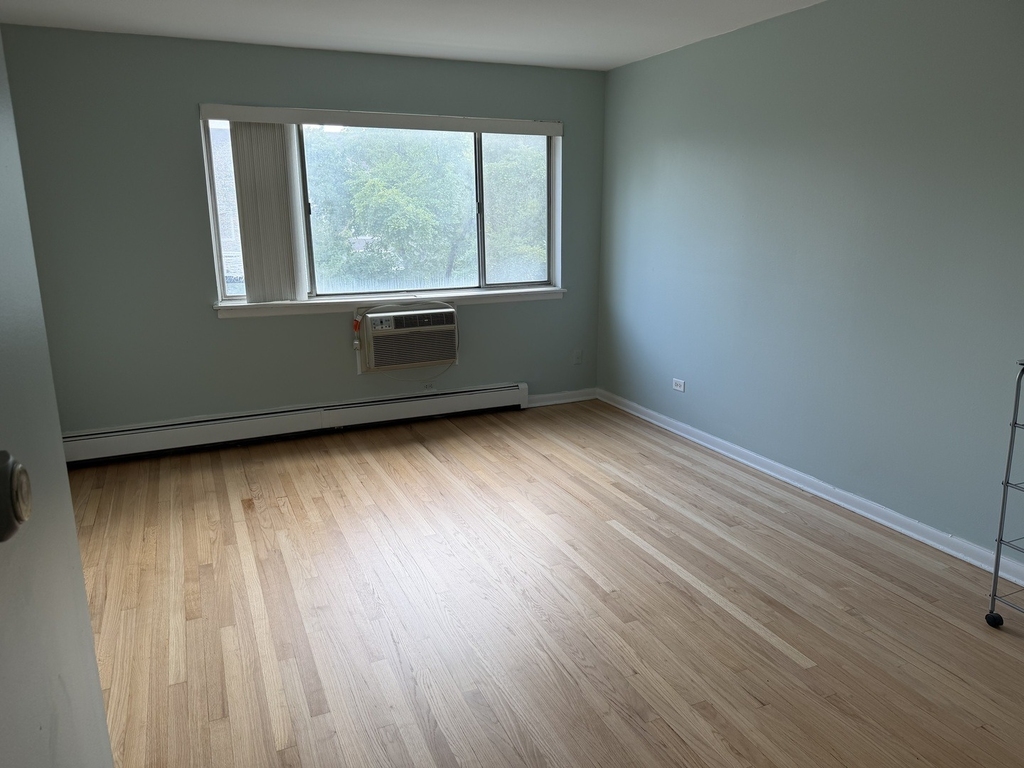 658 Washington Boulevard - Photo 2