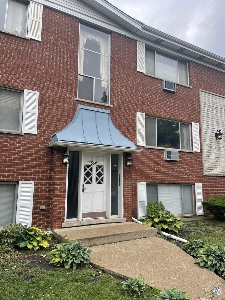 658 Washington Boulevard - Photo 0