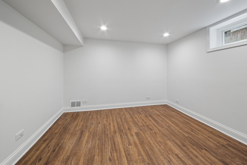 6114 N Lenox Avenue - Photo 16