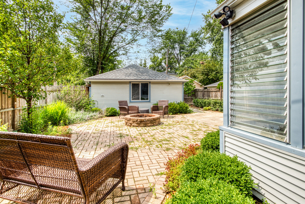 6114 N Lenox Avenue - Photo 17