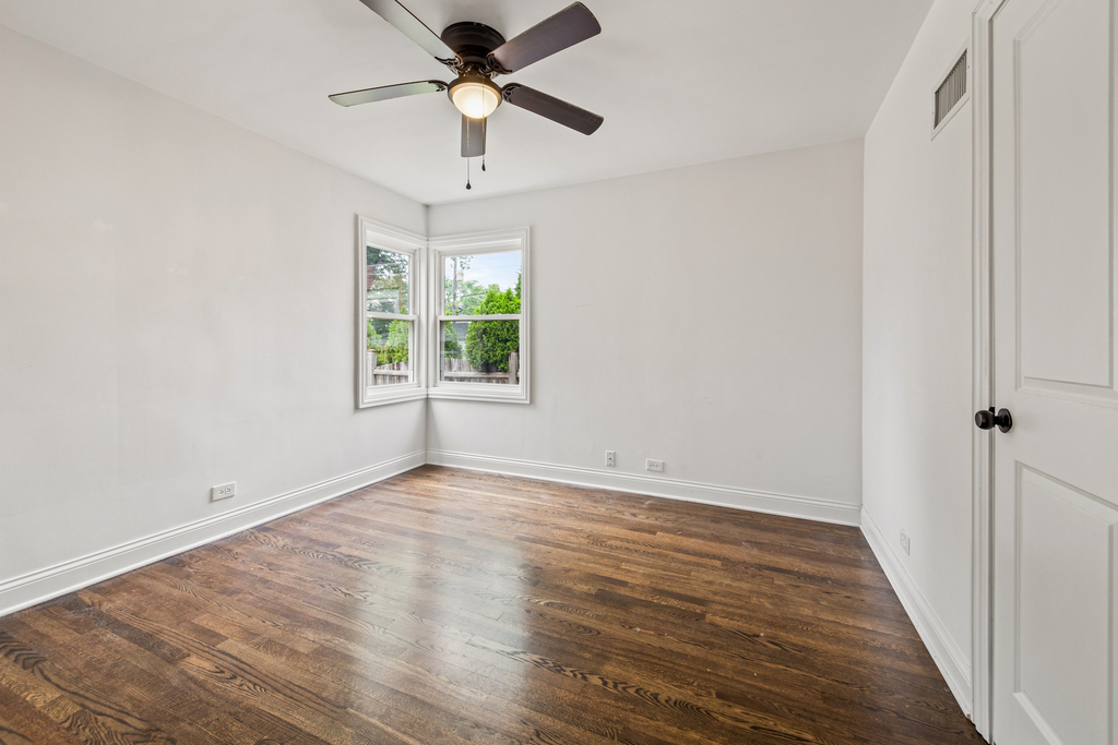 6114 N Lenox Avenue - Photo 6