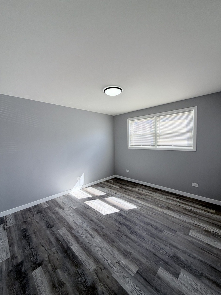 1685 Harbor Avenue - Photo 1
