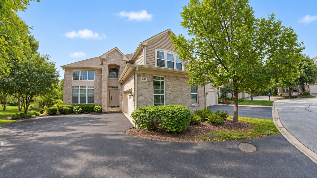 541 Bridgestone Court - Photo 1