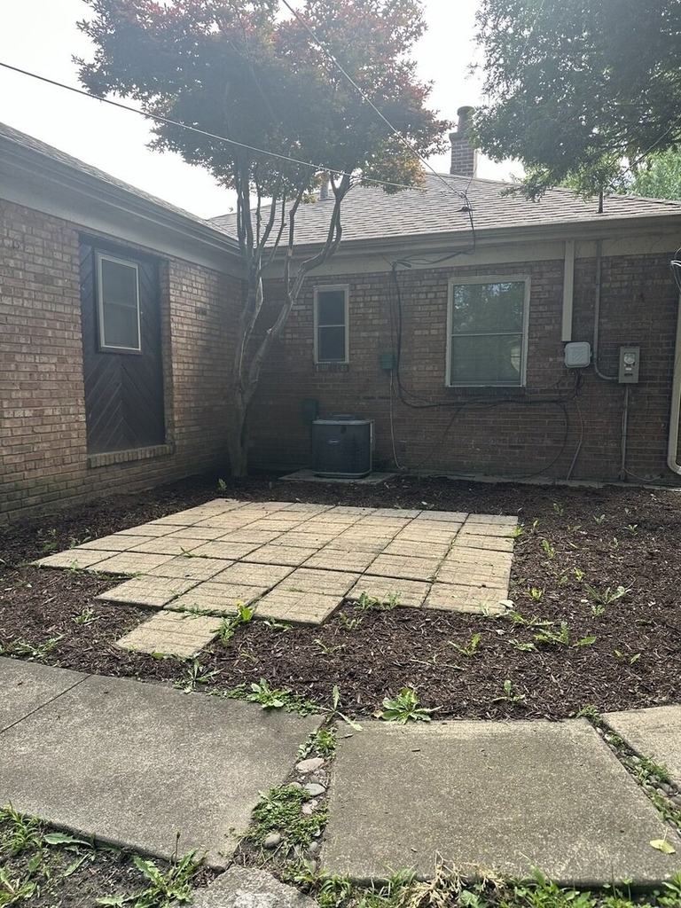 18549 Dundee Avenue - Photo 3