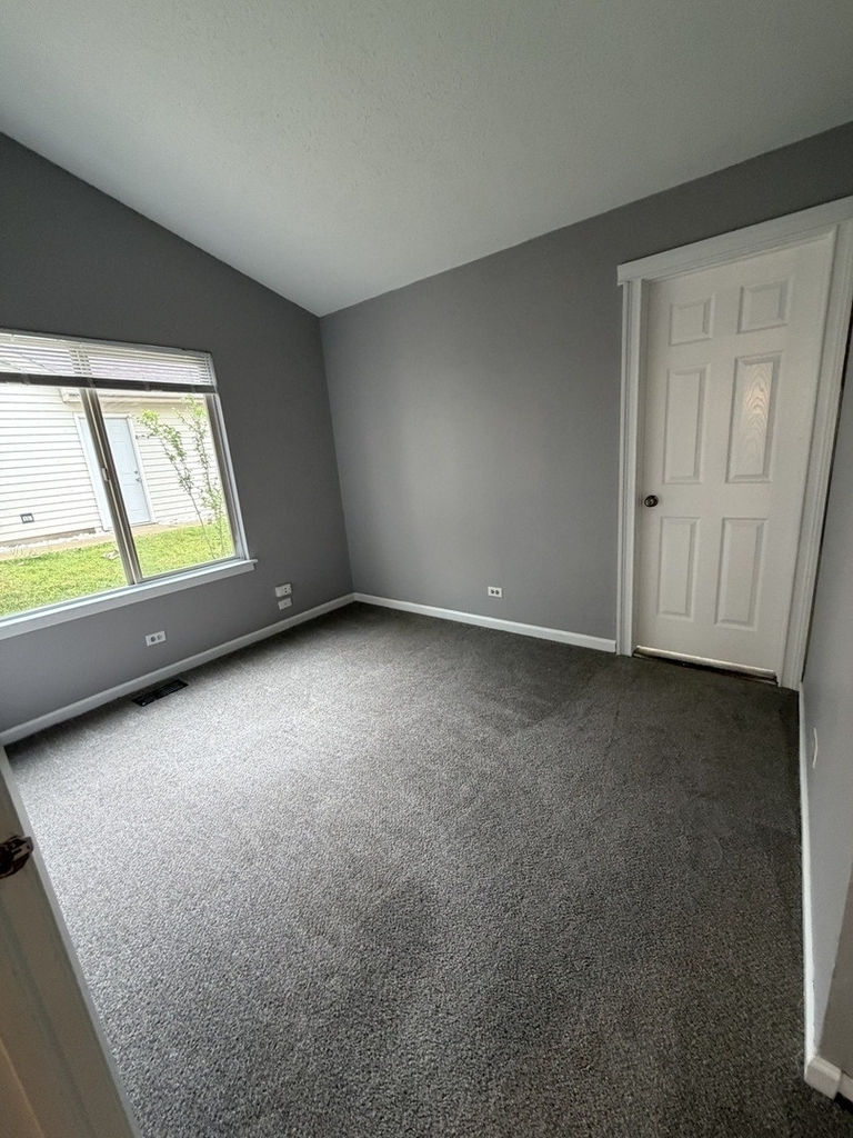 1009 Pheasant Run Lane - Photo 13
