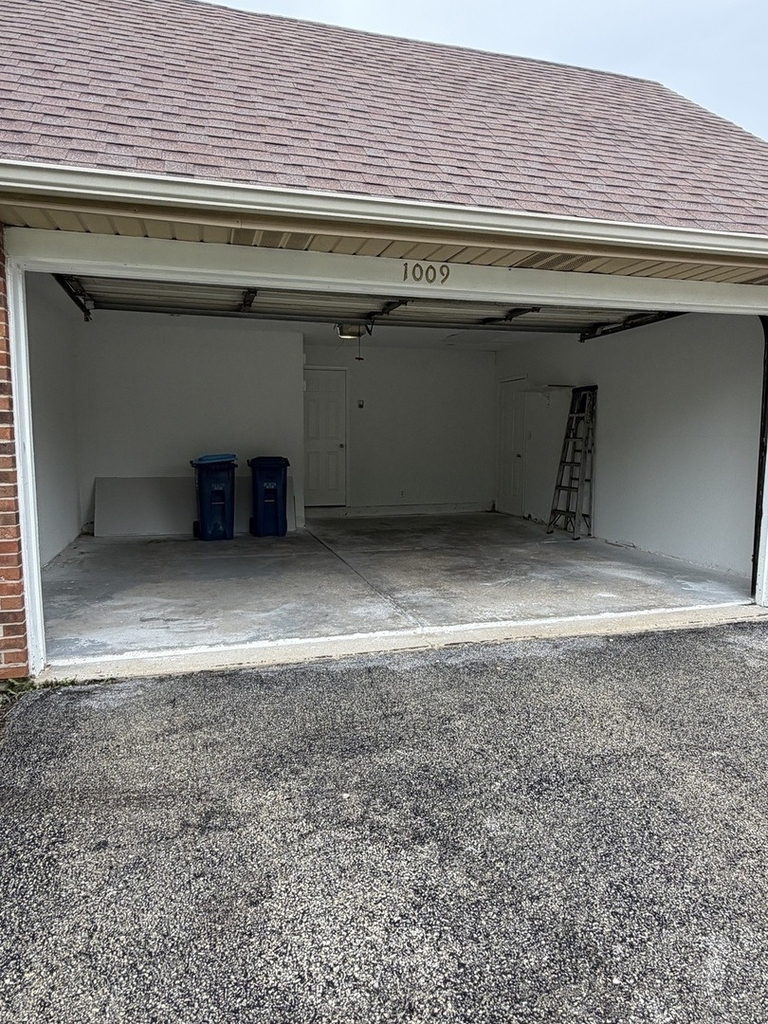 1009 Pheasant Run Lane - Photo 2
