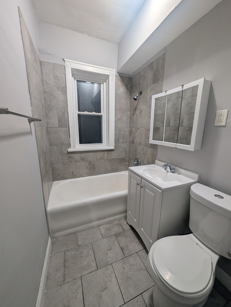 1020 W 68th Street - Photo 9