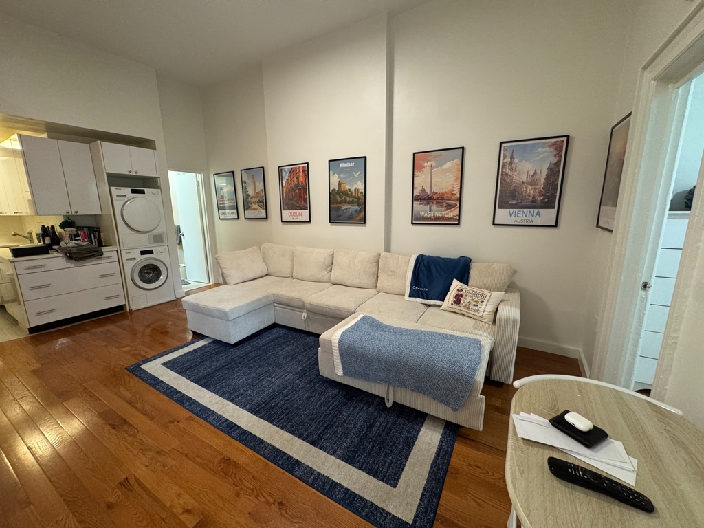 17 West 89th Street - Photo 1