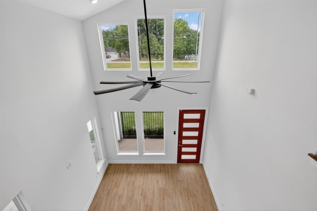 1071 Ferguson Way - Photo 12