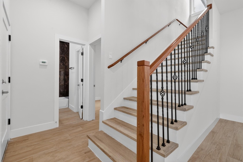 1071 Ferguson Way - Photo 22