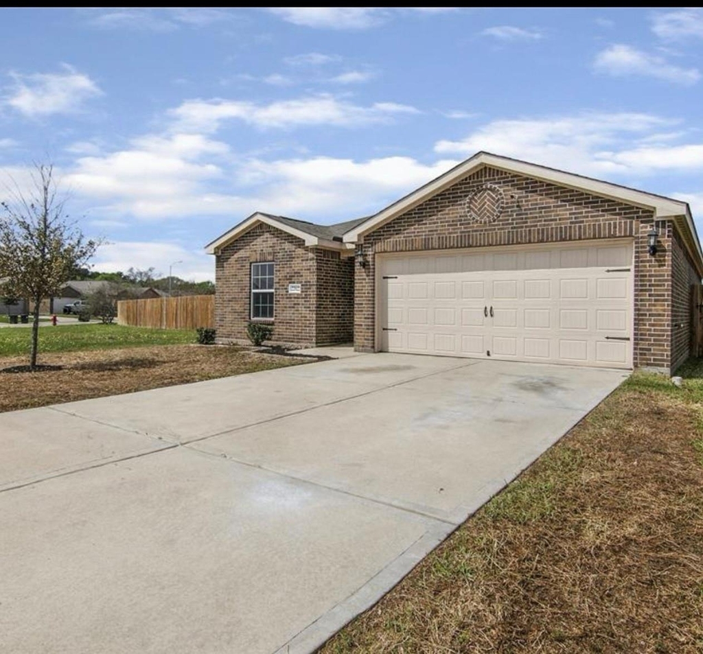 22622 Cloverland Field Drive - Photo 0