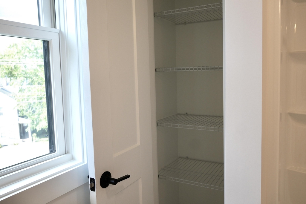 48 Main - Photo 27