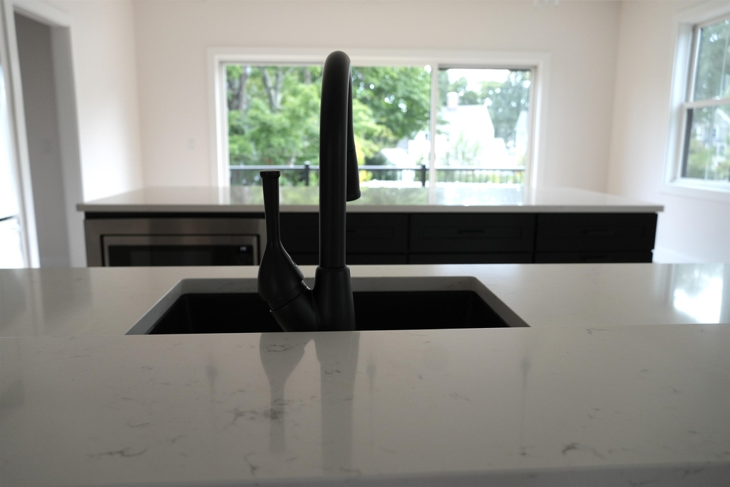 48 Main - Photo 6
