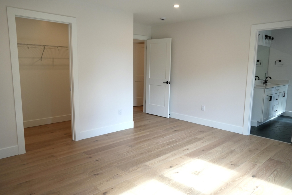 48 Main - Photo 19