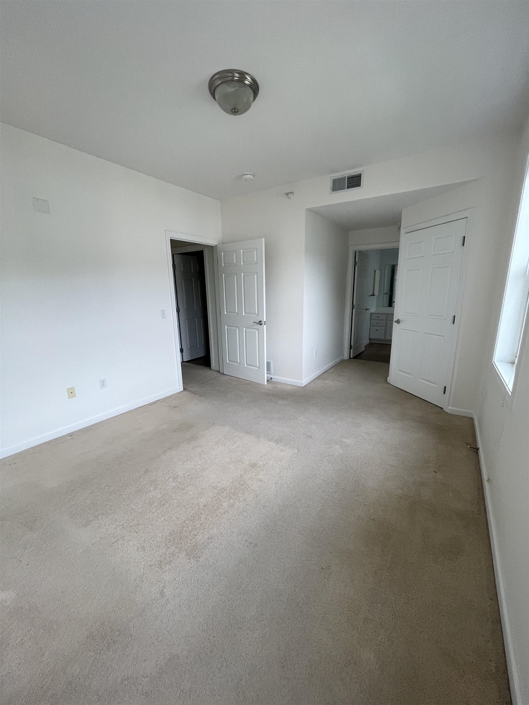 101 Eldredge - Photo 8