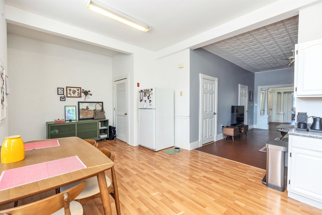 133 Main - Photo 16