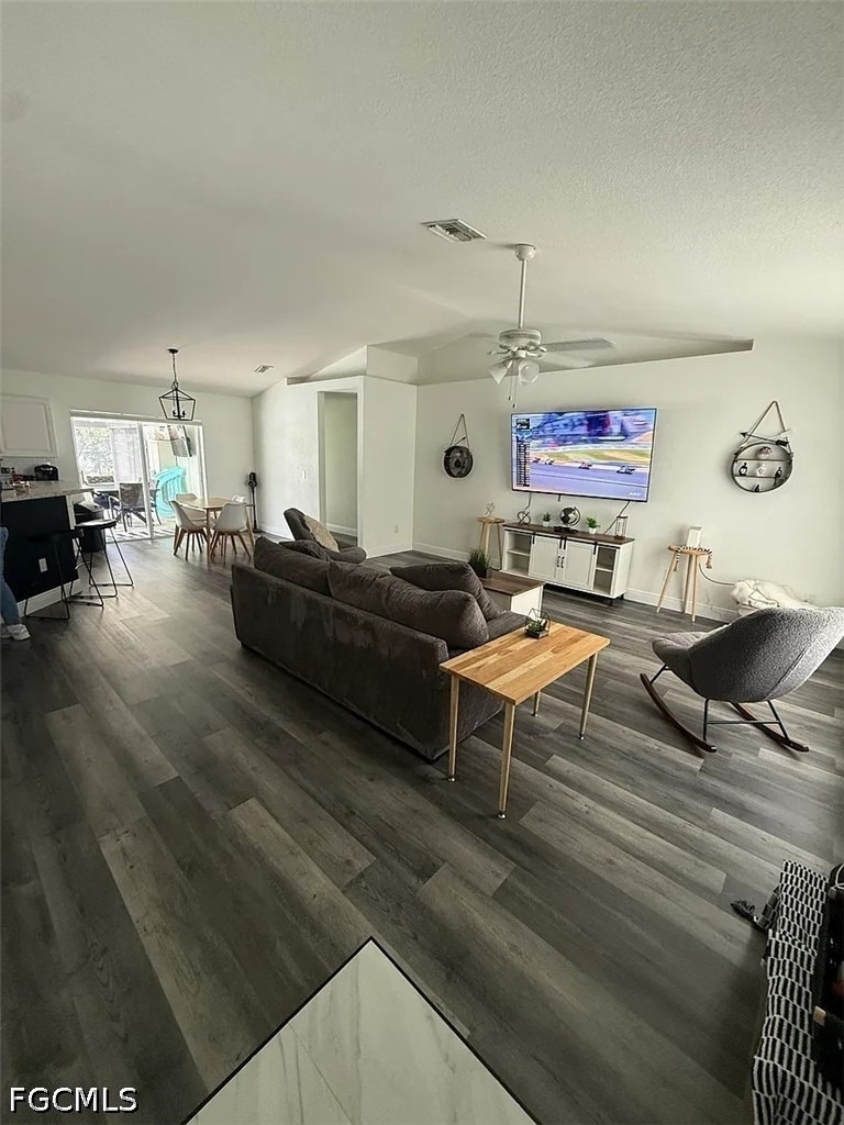 107 Ne 15th Terrace - Photo 2