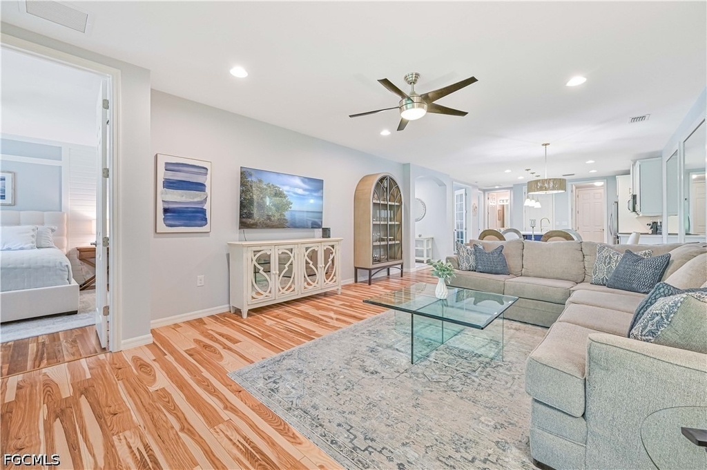 14919 Edgewater Circle - Photo 4