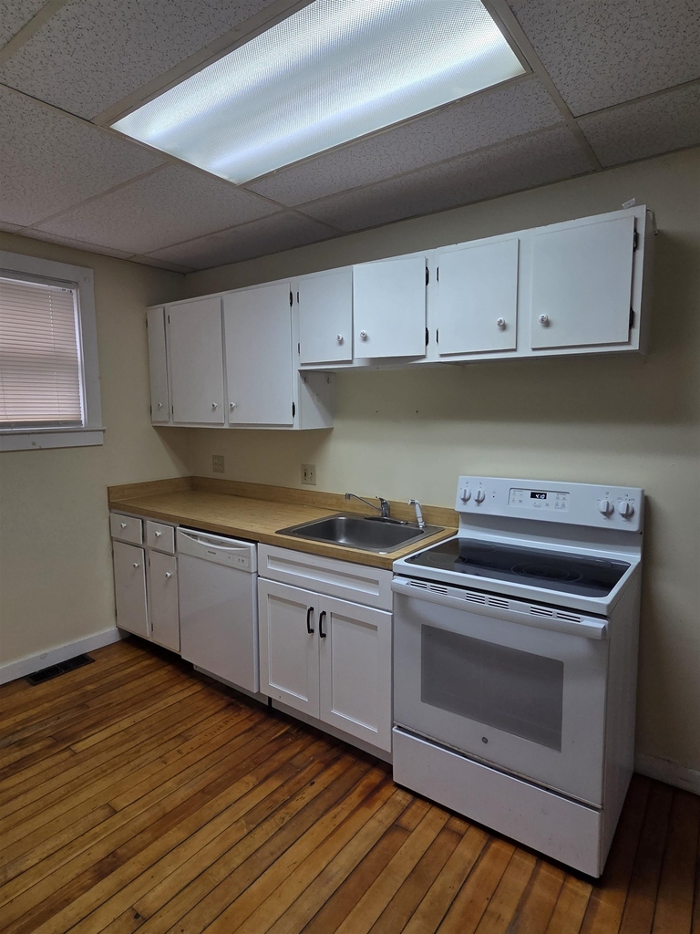 106 West Main - Photo 3