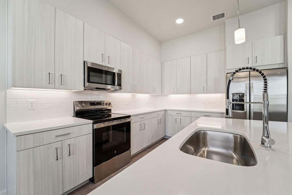 7407 Hadley Meadow Lane - Photo 16