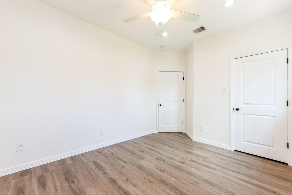 427 Vane Way - Photo 36