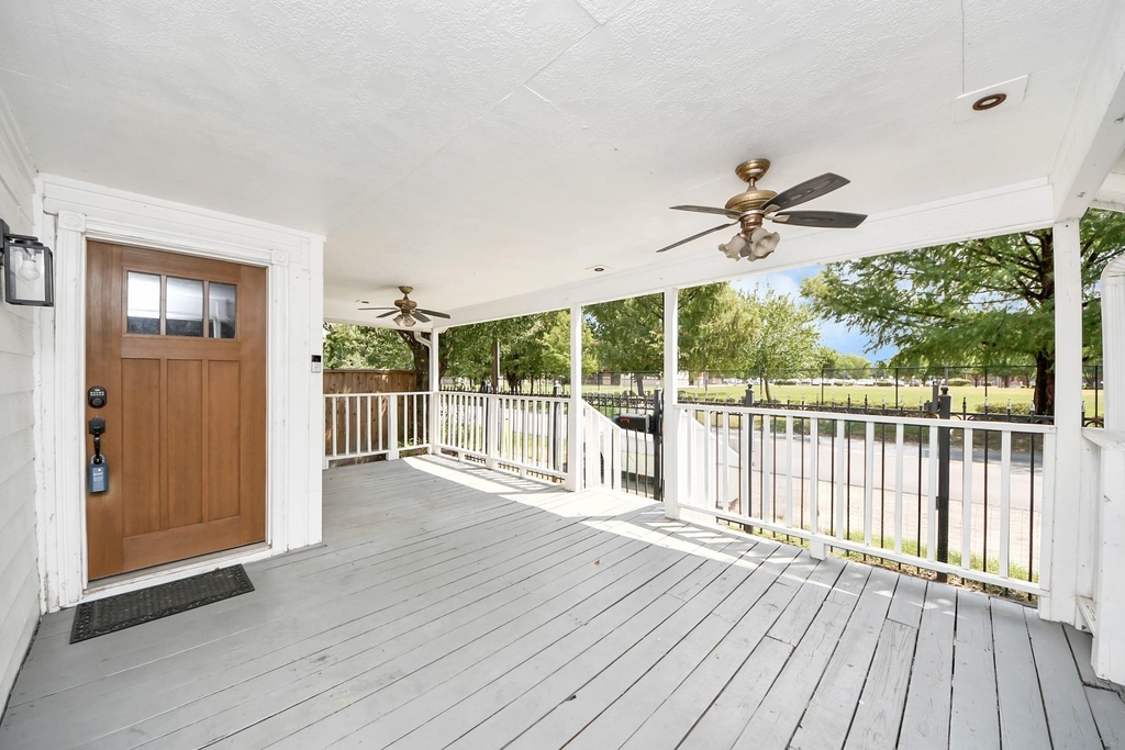 311 N Milby Street - Photo 2