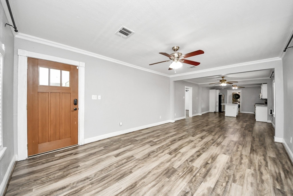 311 N Milby Street - Photo 8