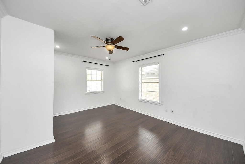 311 N Milby Street - Photo 16