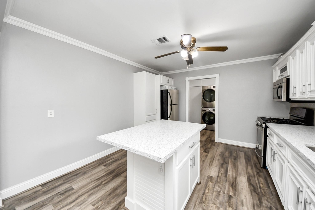 311 N Milby Street - Photo 5