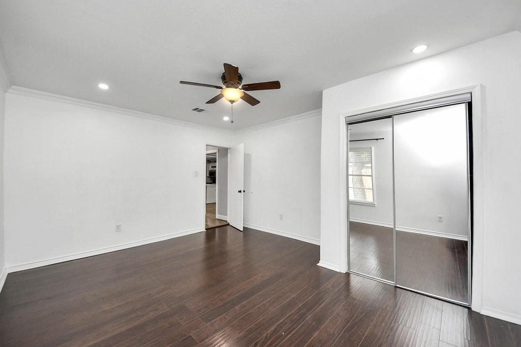 311 N Milby Street - Photo 17