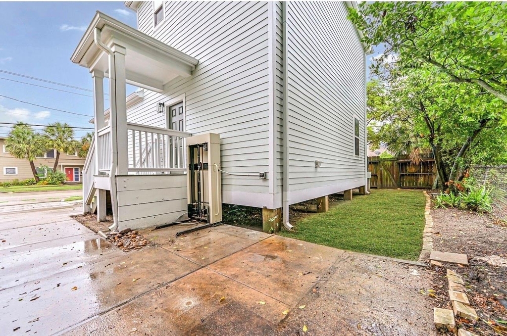 2311 Mary Moody Northern Street - Photo 3