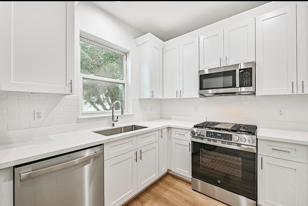 2311 Mary Moody Northern Street - Photo 11