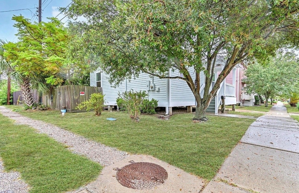 2311 Mary Moody Northern Street - Photo 2